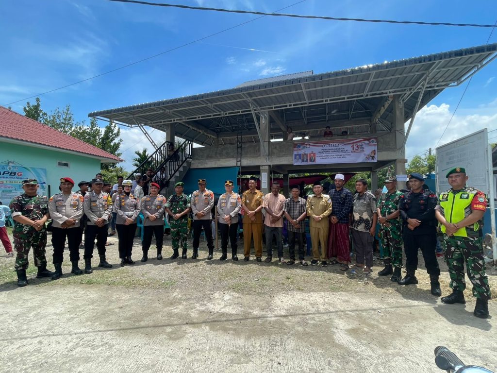 BUPATI DAN KAPOLRES PIDIE JAYA TURUN LANGSUNG PANTAU PILCHIKSUNG 2025Wujudkan Pilkades Aman, Tertib, dan Kondusif