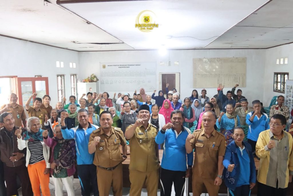 Wabub Dairi Membuka Kegiatan, Bimbingan Fisik, Mental, Spiritual dan Sosial Kepada Lansia